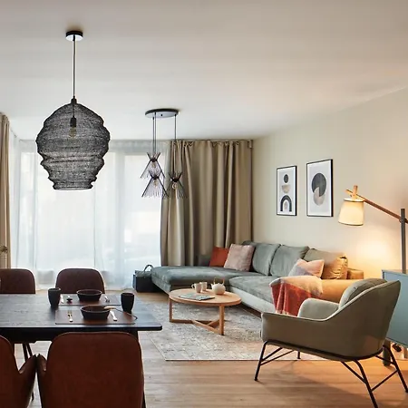 Days - Stylish With Terrace - Parking - Quiet Area *