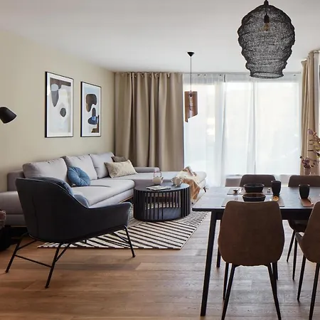 Days - Stylish With Terrace - Parking - Quiet Area *