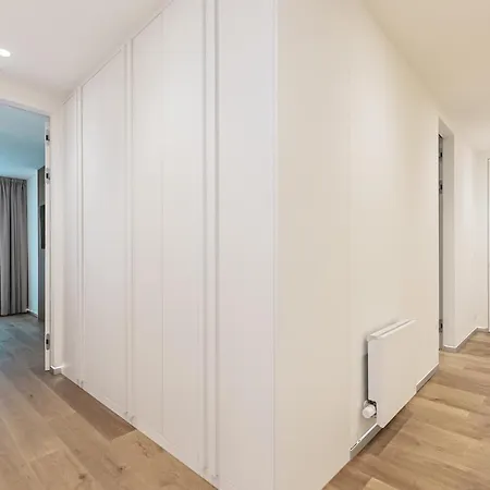 Apartment Days - Stylish With Terrace - Parking - Quiet Area