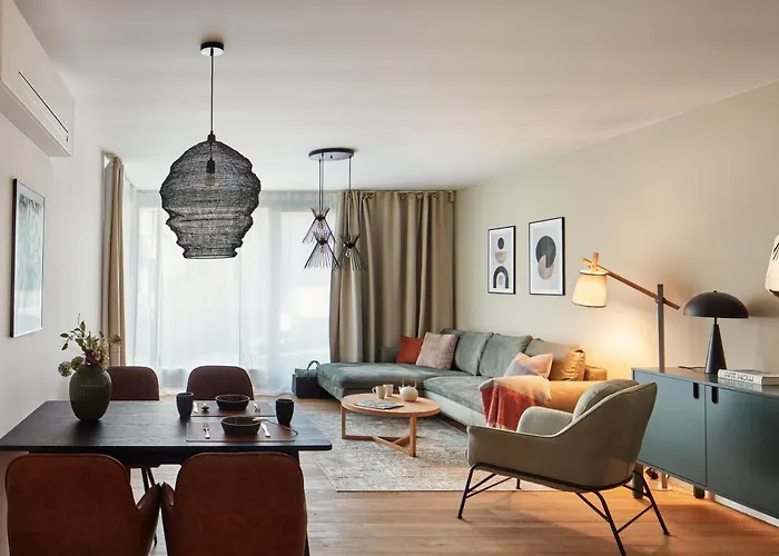Days - Stylish With Terrace - Parking - Quiet Area *