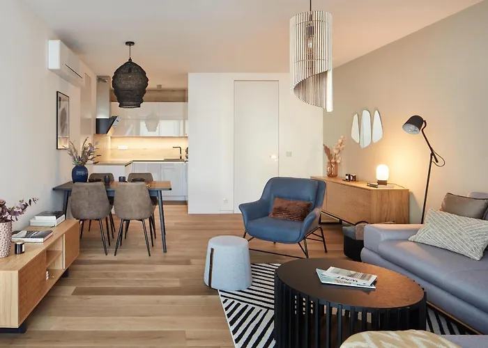 Lejlighed Days - Stylish With Terrace - Parking - Quiet Area *